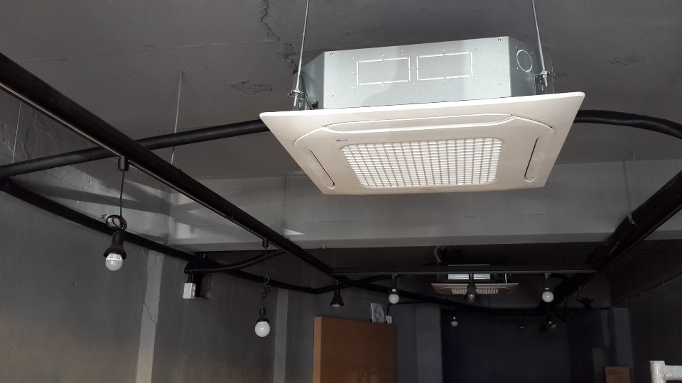 2038599400_XeQfBixt_4050da48d2ec055b7b4d4de8915829a39a770d0f.jpg 이미지크게보기